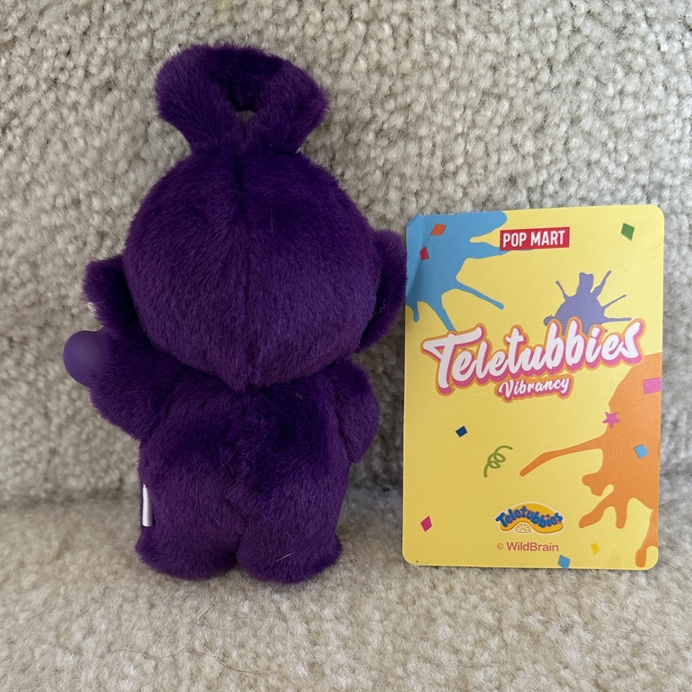 POP MART Vibrancy Teletubbies Figurine - Tinky Winky - Picture 4 of 13